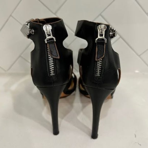 Mark + James by Badgley Mischka Black Heels - Picture 3 of 7